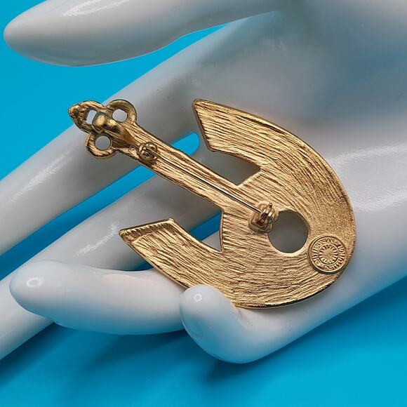 Smithsonian Institution Anchor Brooch Pendant, Gold Tone, 2 1/2 Inches - Picture 4 of 10